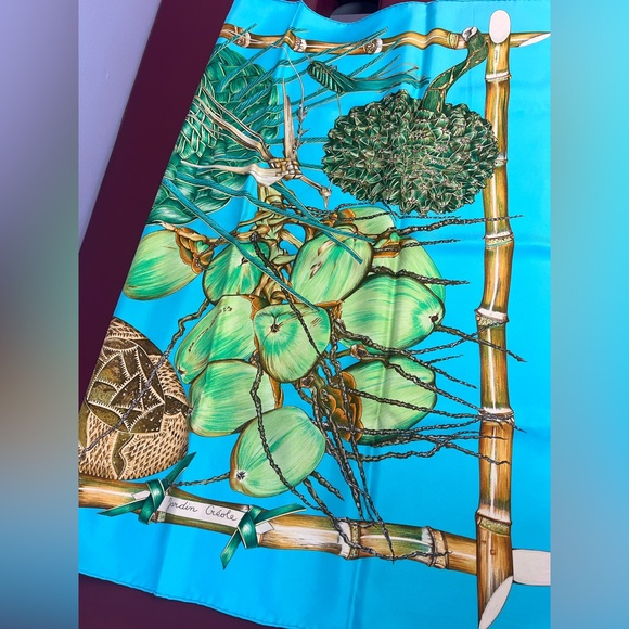 COPY - LIKE NEW HERMES NECK SQUARE SCARF BLUE BEIGE - Picture 3 of 5